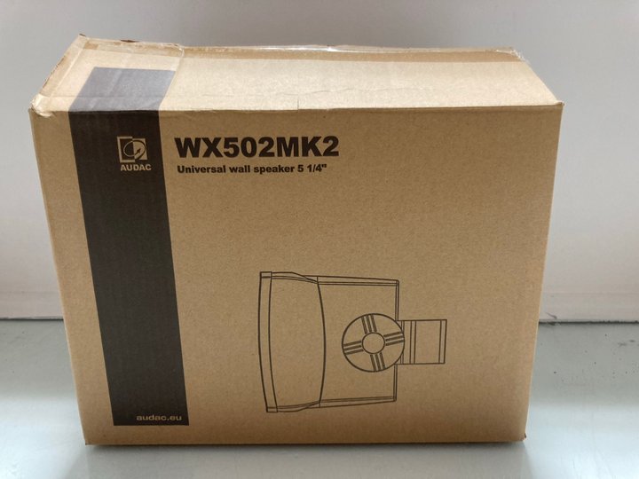 Lot 340  
            Marchington SR14 - Parcel Delivery Only 

                
AUDAC UNIVERSAL INDOOR WALL SPEAKERS 5 1/4" IN WHITE - MODEL: WX502MK2/W: LOCATIO...