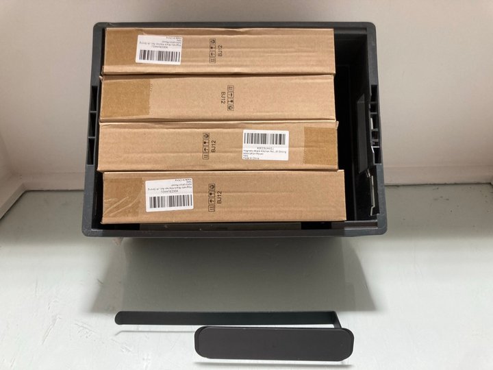 Lot 344  
            Marchington SR14 - Parcel Delivery Only 

                
QTY OF MAGNETIC KITCHEN ROLL HOLDERS IN BLACK: LOCATION - A14