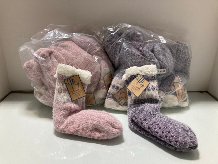 Lot 369  
            Marchington SR14 - Parcel Delivery Only 

                
QTY OF GEMJAR UNBELIEVABLY COZY LOUNGE SOCKS IN PINK/PURPLE - UK 6-7: LOCATION - A15