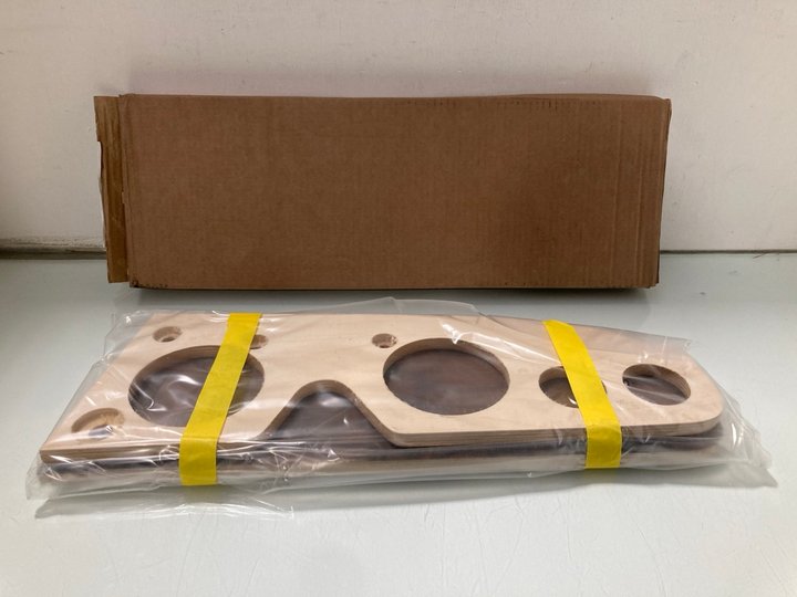 Lot 397  
            Marchington SR14 - Parcel Delivery Only 

                
AUSTIN HEALEY WOODEN LEFTHAND DASH IN WALNUT - MODEL: DAS146 - ORIGINAL RRP £255....