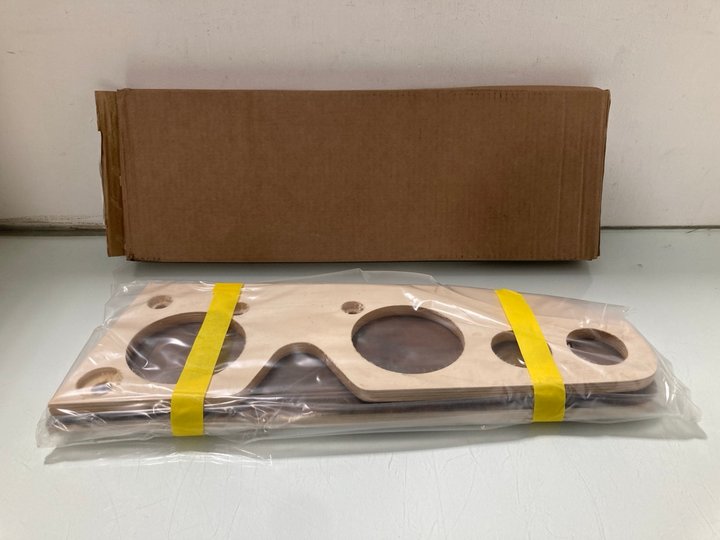 Lot 403  
            Marchington SR14 - Parcel Delivery Only 

                
AUSTIN HEALEY WOODEN LEFTHAND DASH IN WALNUT - MODEL: DAS146 - ORIGINAL RRP £255....