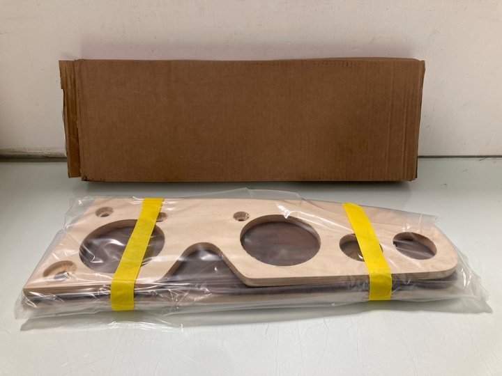 Lot 406  
            Marchington SR14 - Parcel Delivery Only 

                
AUSTIN HEALEY WOODEN LEFTHAND DASH IN WALNUT - MODEL: DAS146 - ORIGINAL RRP £255....