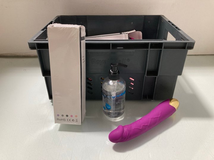 Lot 436  
            Marchington SR14 - Parcel Delivery Only 

                
QTY OF ASSORTED ADULT TOYS (18+ ID REQUIRED): LOCATION - A18