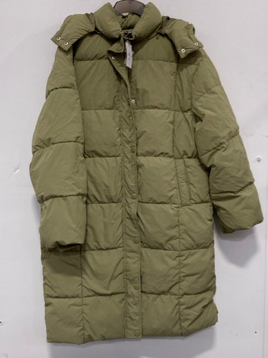 Lot 46  
            Marchington SR14 - Parcel Delivery Only 

                
WHISTLES PETITE UNA PUFFER COAT - KHAKI - SIZE MEDIUM - ORIGINAL RRP £189: LOCATI...