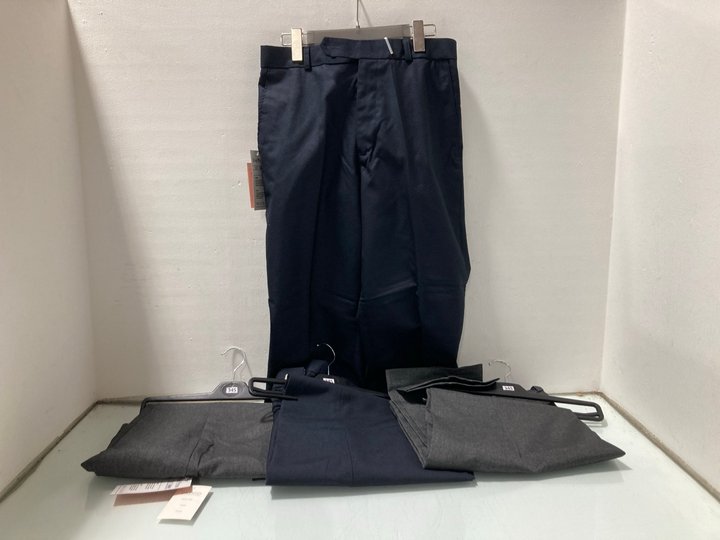 Lot 480  
            Marchington SR14 - Parcel Delivery Only 

                
4 X ASSORTED MENS CLOTHING ITEMS IN VARIOUS SIZES TO INCLUDE GILLICCI EVER PRESS ...