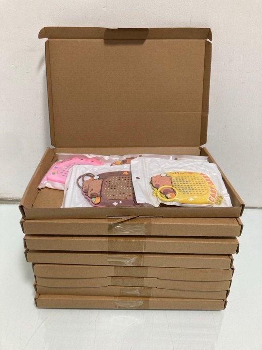 Lot 495  
            Marchington SR14 - Parcel Delivery Only 

                
QTY OF 5PCS FIDGET TOYS: LOCATION - B18