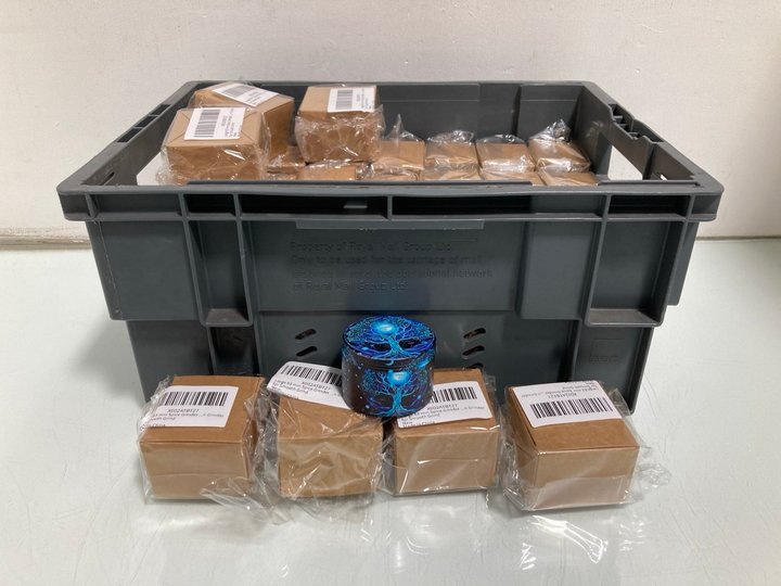 Lot 497  
            Marchington SR14 - Parcel Delivery Only 

                
QTY OF LARGE 63MM HERB GRINDER: LOCATION - B18