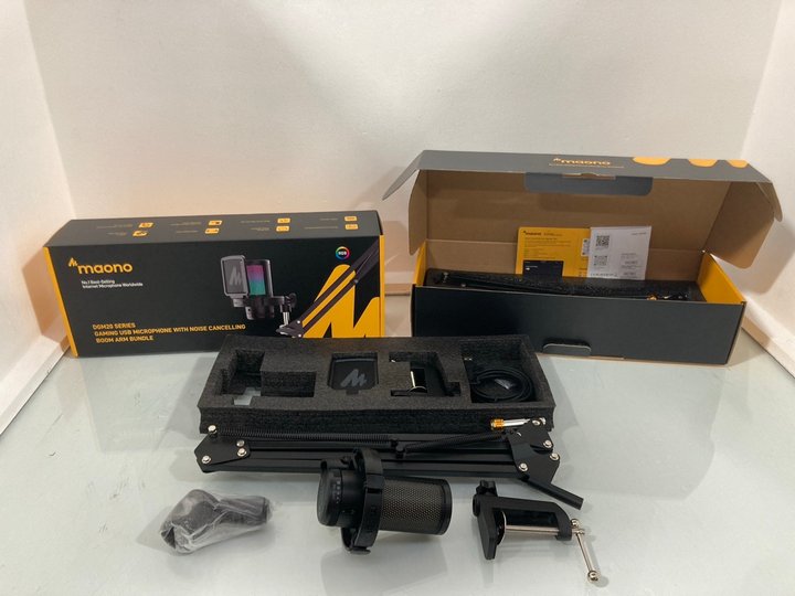 Lot 512  
            Marchington SR14 - Parcel Delivery Only 

                
2 X MAONO DGM20 SERIES GAMING USB MICROPHONES WITH NOISE CANCELLING BOOM ARM BUND...