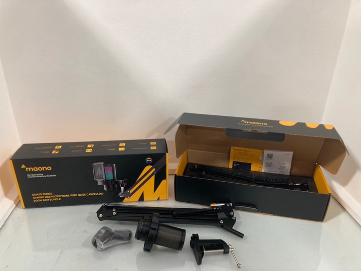 Lot 514  
            Marchington SR14 - Parcel Delivery Only 

                
2 X MAONO DGM20 SERIES GAMING USB MICROPHONES WITH NOISE CANCELLING BOOM ARM BUND...