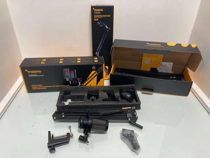 Lot 537  
            Marchington SR14 - Parcel Delivery Only 

                
2 X MAONO DGM20 SERIES GAMING USB MICROPHONES WITH NOISE CANCELLING BOOM ARM BUND...