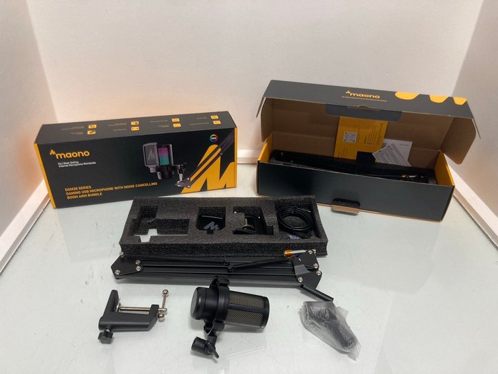 Lot 539  
            Marchington SR14 - Parcel Delivery Only 

                
2 X MAONO DGM20 SERIES GAMING USB MICROPHONES WITH NOISE CANCELLING BOOM ARM BUND...