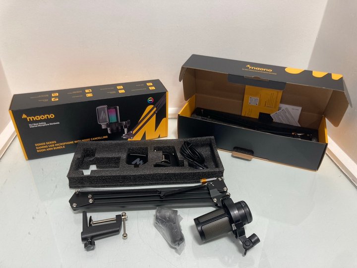 Lot 540  
            Marchington SR14 - Parcel Delivery Only 

                
2 X MAONO DGM20 SERIES GAMING USB MICROPHONES WITH NOISE CANCELLING BOOM ARM BUND...