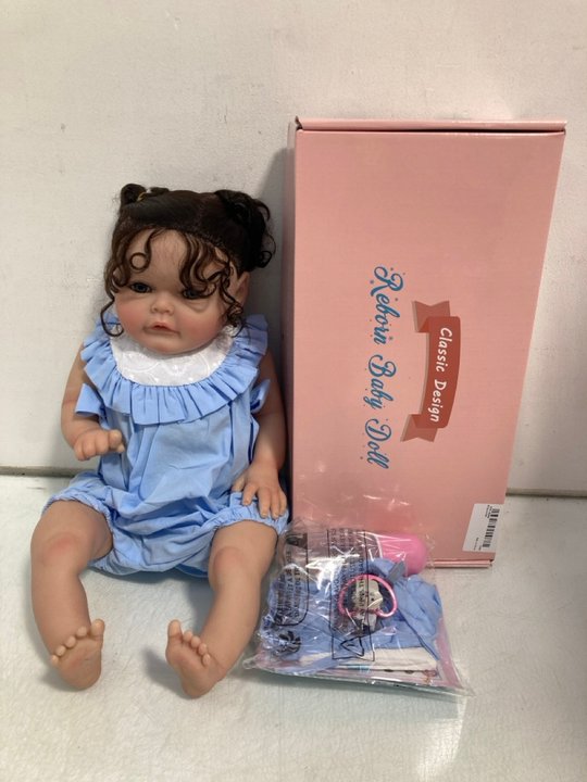 Lot 658  
            Marchington SR14 - Parcel Delivery Only 

                
2 X CLASSIC DESIGN REBORN BABY DOLLS: LOCATION - B10