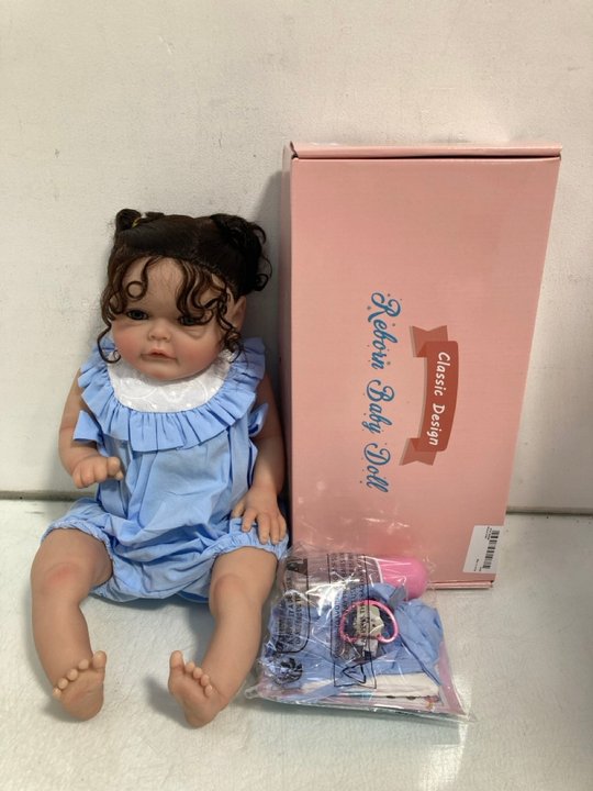 Lot 661  
            Marchington SR14 - Parcel Delivery Only 

                
2 X CLASSIC DESIGN REBORN BABY DOLLS: LOCATION - B10