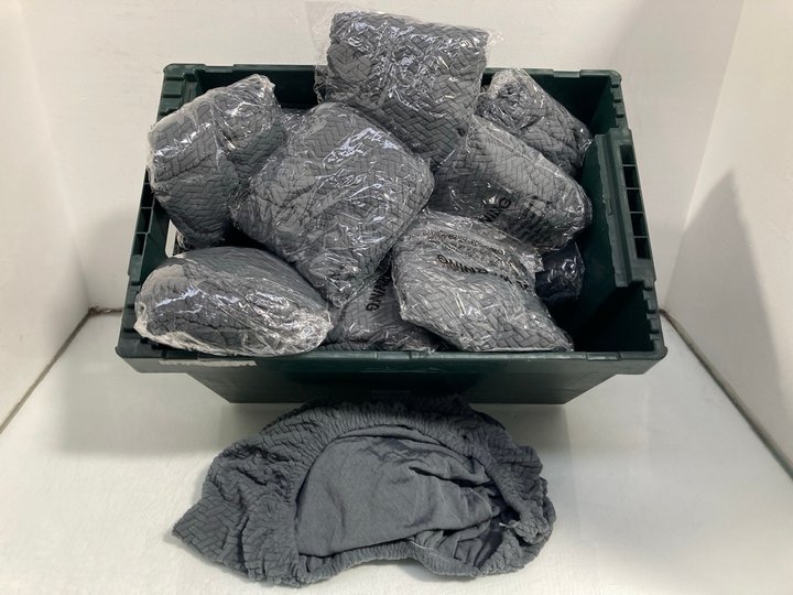 Lot 670  
            Marchington SR14 - Parcel Delivery Only 

                
QTY OF GREY CHAIR COVERS: LOCATION - B10