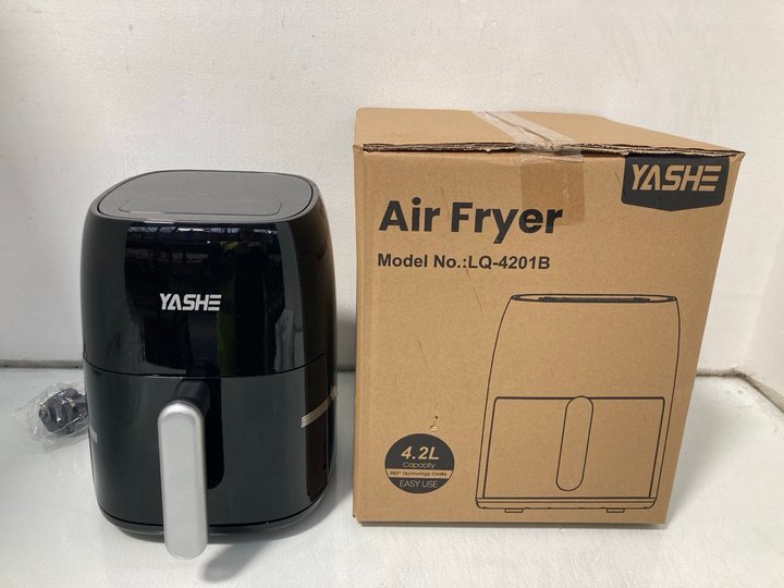 Lot 674  
            Marchington SR14 - Parcel Delivery Only 

                
2 X YASHE AIR FRYERS - MODEL: LQ-4201B: LOCATION - B9