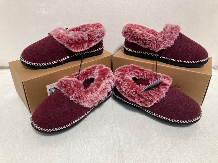 Lot 698  
            Marchington SR14 - Parcel Delivery Only 

                
2 X EVERFOAM WOMENS MEMORY FOAM SLIPPERS IN BURGUNDY UK SIZE 7: LOCATION - B8