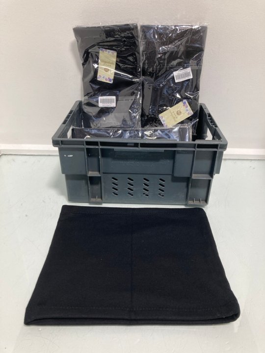 Lot 746  
            Marchington SR14 - Parcel Delivery Only 

                
QTY OF WAIST WARMERS IN BLACK - SIZE 2XL: LOCATION - B5