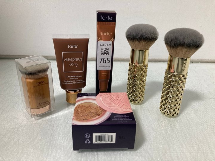 Lot 765  
            Marchington SR14 - Parcel Delivery Only 

                
6 X ASSORTED TARTE BEAUTY PRODUCTS TO INCLUDE AMAZONIAN CLAY 50ML 16-HOUR FULL CO...