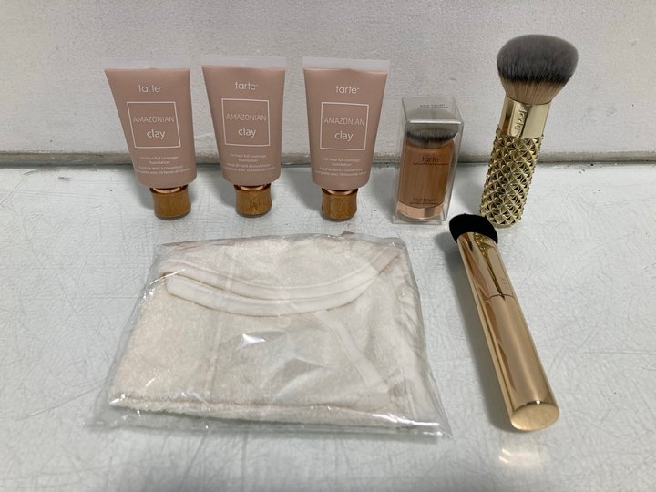 Lot 820  
            Marchington SR14 - Parcel Delivery Only 

                
7 X ASSORTED BEAUTY PRODUCTS TO INCLUDE 3 X TARTE AMAZONIAN CLAY 16-HOUR FULL COV...