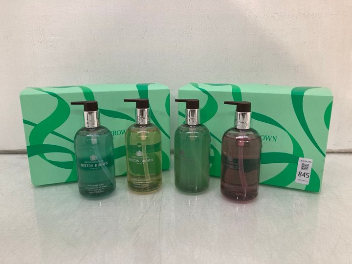 Lot 845  
            Marchington SR14 - Parcel Delivery Only 

                
3 X SETS OF 4 MOLTON BROWN 300ML FINE LIQUID HAND WASHES IN VARIOUS SCENTS: LOCAT...