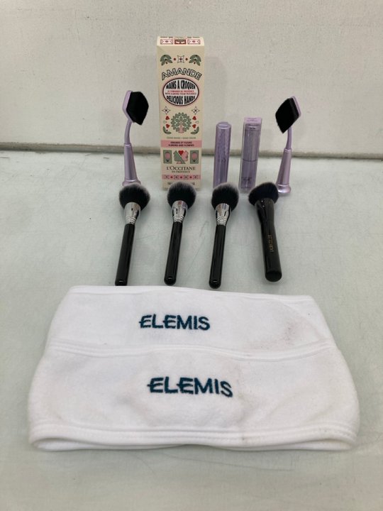 Lot 847  
            Marchington SR14 - Parcel Delivery Only 

                
QTY OF ASSORTED BEAUTY PRODUCTS TO INCLUDE L'OCCITANE 150ML ALMOND & FLOWERS DELI...