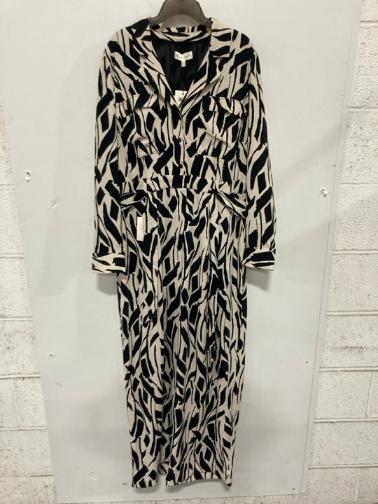 Lot 853  
            Marchington SR14 - Parcel Delivery Only 

                
PHASE EIGHT CONSTANCE GEOMETRIC JUMPSUIT IN BLACK & WHITE - UK 18 - ORIGINAL RRP ...