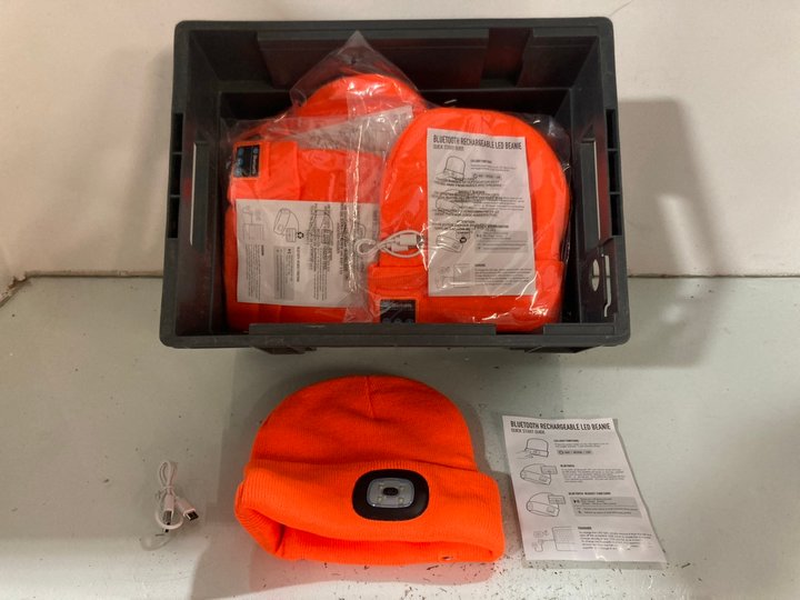 Lot 871  
            Marchington SR14 - Parcel Delivery Only 

                
QTY OF BLUETOOTH RECHARGEABLE LED BEANIES IN ORANGE: LOCATION - C1