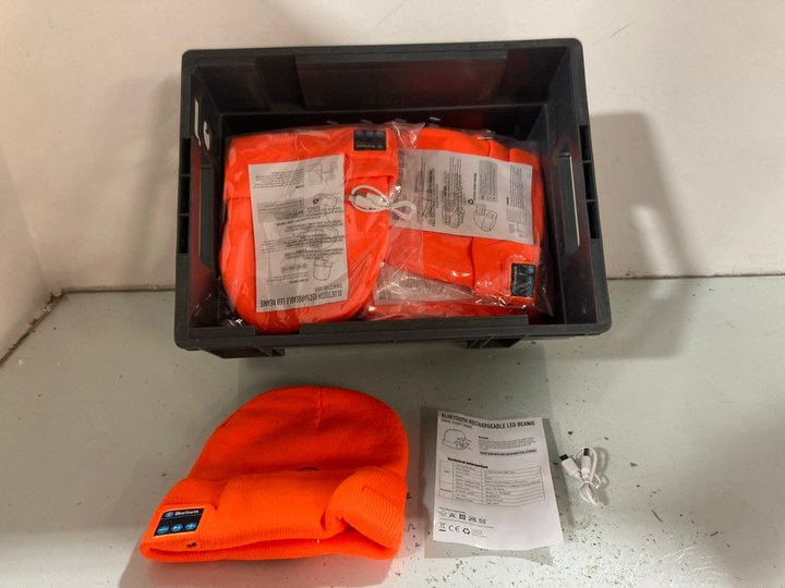 Lot 873  
            Marchington SR14 - Parcel Delivery Only 

                
QTY OF BLUETOOTH RECHARGEABLE LED BEANIES IN ORANGE: LOCATION - C1