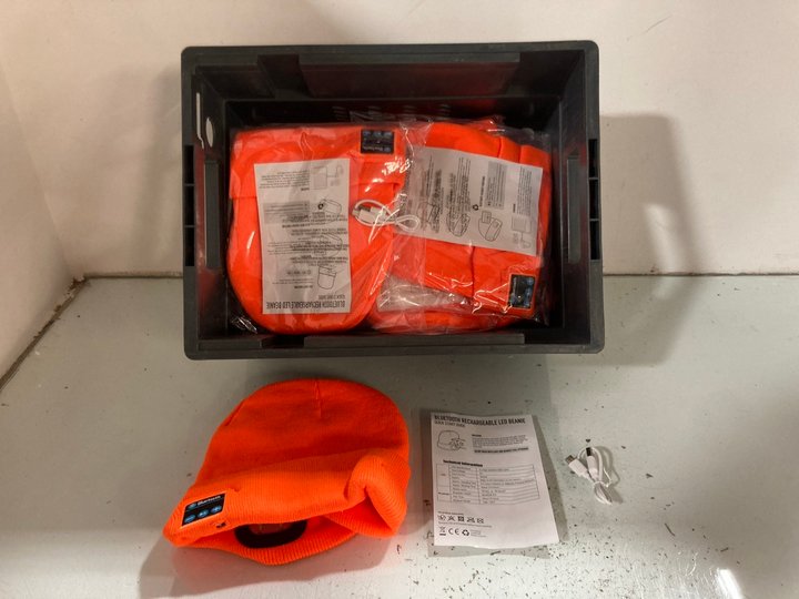 Lot 874  
            Marchington SR14 - Parcel Delivery Only 

                
QTY OF BLUETOOTH RECHARGEABLE LED BEANIES IN ORANGE: LOCATION - C1