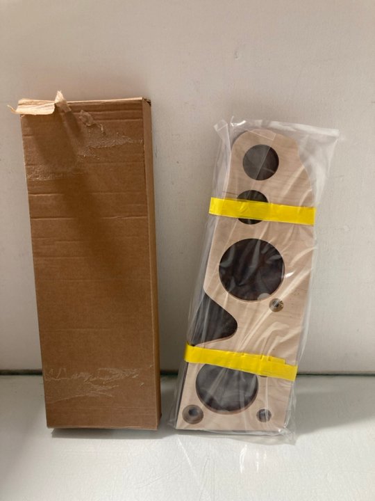 Lot 94  
            Marchington SR14 - Parcel Delivery Only 

                
AUSTIN HEALEY WOODEN RIGHT HAND DRIVE DASHBOARD IN WALNUT VENEERED - MODEL: DAS14...