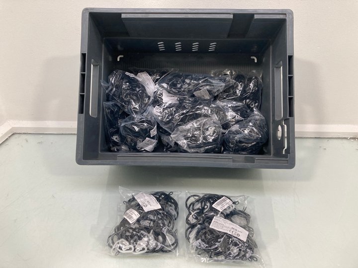 Lot 972  
            Marchington SR14 - Parcel Delivery Only 

                
QTY OF 50PCS CURTAIN RINGS IN BLACK: LOCATION - C7