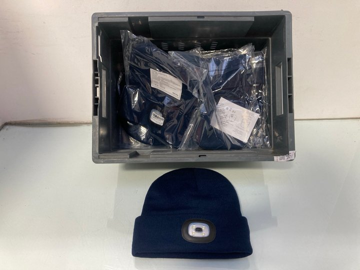 Lot 979  
            Marchington SR14 - Parcel Delivery Only 

                
QTY OF LED BEANIES IN NAVY: LOCATION - C8