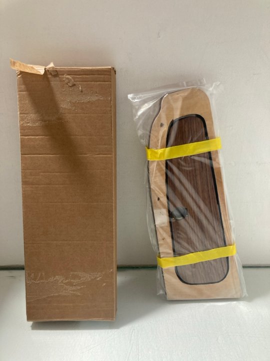 Lot 97  
            Marchington SR14 - Parcel Delivery Only 

                
AUSTIN HEALEY WOODEN RIGHT HAND DRIVE DASHBOARD IN WALNUT VENEERED - MODEL: DAS14...