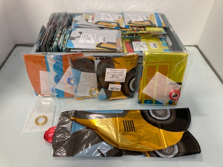 Lot 987  
            Marchington SR14 - Parcel Delivery Only 

                
QTY OF ASSORTED ALUMINIUM FOIL BALLOONS IN ASSORTED DESIGNS: LOCATION - C8