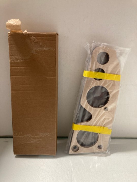 Lot 99  
            Marchington SR14 - Parcel Delivery Only 

                
AUSTIN HEALEY WOODEN RIGHT HAND DRIVE DASHBOARD IN WALNUT VENEERED - MODEL: DAS14...