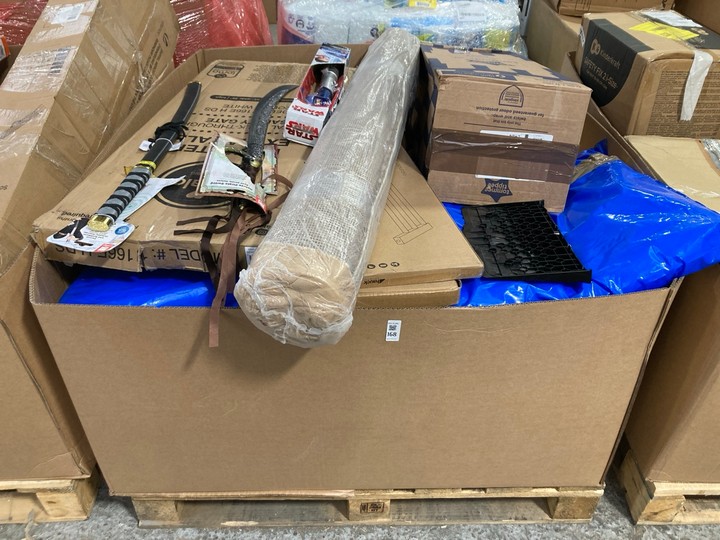 Lot 168  
            Marchington SR15 - Delivery or Collection 

                
PALLET OF ASSORTED ITEMS TO INCLUDE TOMMEE TIPPEE SANGENIC XL NAPPY DISPOSAL BIN:...