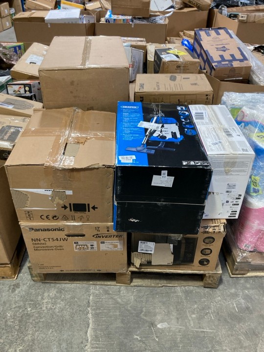 Lot 172  
            Marchington SR15 - Delivery or Collection 

                
PALLET OF ASSORTED ITEMS TO INCLUDE DRAPER WET & DRY VACUUM CLEANER: LOCATION - B...