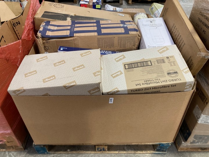 Lot 176  
            Marchington SR15 - Delivery or Collection 

                
PALLET OF ASSORTED HOUSEHOLD ITEMS TO INCLUDE PIONEER 5L STAINLESS STEEL AIRPOT: ...