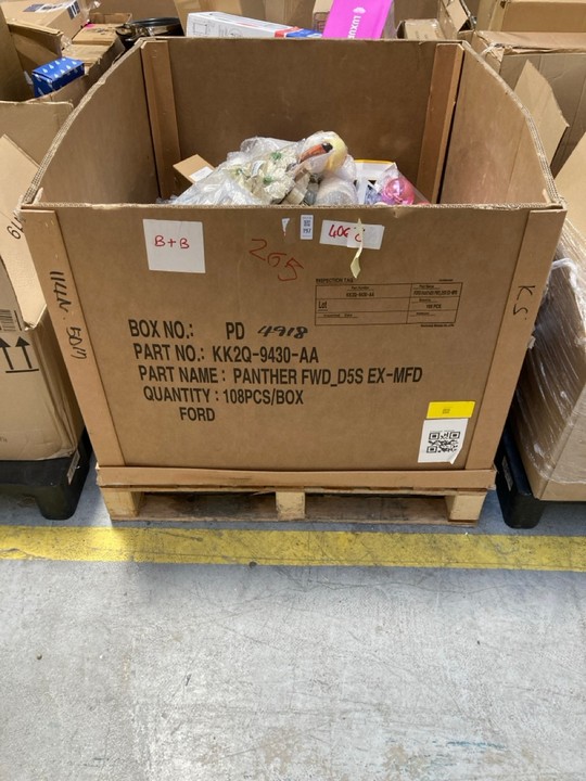 Lot 197  
            Marchington SR15 - Delivery or Collection 

                
PALLET OF ASSORTED HOUSEHOLD ITEMS TO INCLUDE DECOR SNAP N SEAL STAINLESS STEEL 5...