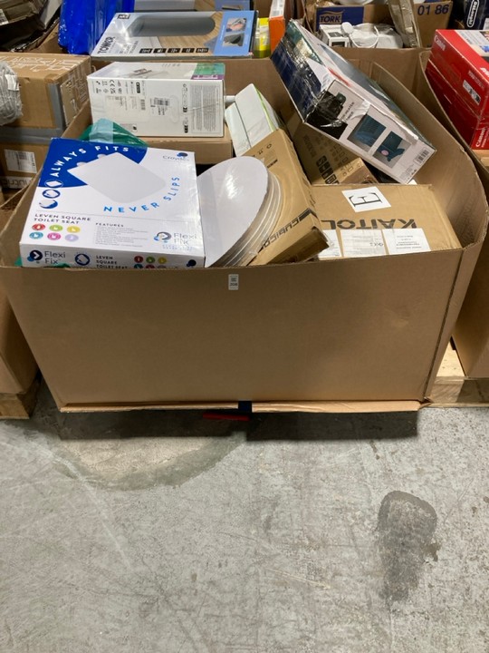Lot 208  
            Marchington SR15 - Delivery or Collection 

                
PALLET OF ASSORTED HOUSEHOLD ITEMS TO INCLUDE CROYDEX LEVEN SQUARE TOILET SEAT: L...