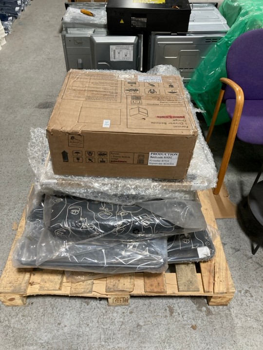 Lot 214  
            Marchington SR15 - Delivery or Collection 

                
PALLET OF ASSORTED HOUSEHOLD ITEMS TO INCLUDE JOHN LEWIS & PARTNERS FORMAT 1 DRAW...