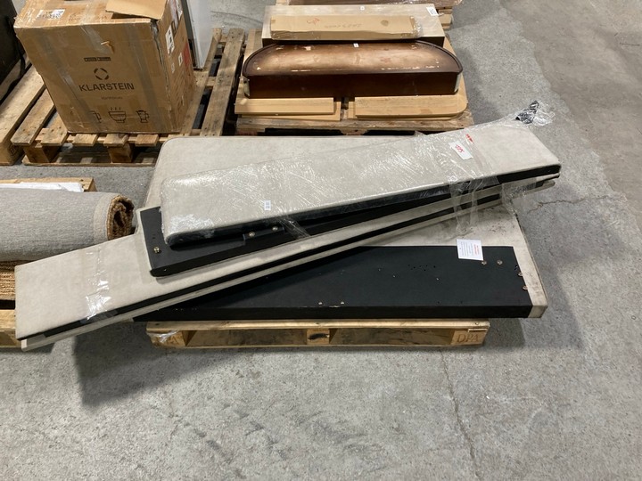 Lot 218  
            Marchington SR15 - Delivery or Collection 

                
DOUBLE BED FRAME PARTS IN LIGHT GREY: LOCATION - A3 (KERBSIDE PALLET DELIVERY)