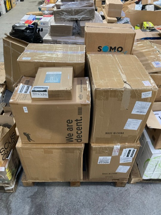 Lot 246  
            Marchington SR15 - Delivery or Collection 

                
PALLET OF ASSORTED ITEMS TO INCLUDE UNIVERSAL WATER FILTERS: LOCATION - A5 (KERBS...