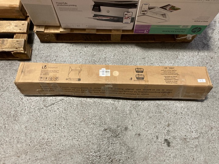 Lot 257  
            Marchington SR15 - Delivery or Collection 

                
VOUNOT RETRACTABLE MANUAL AWNING IN BEIGE - SIZE 300CM: LOCATION - A5