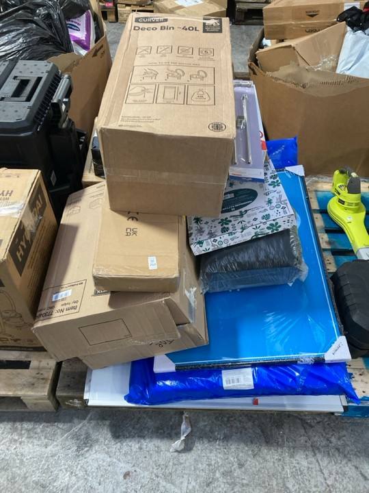Lot 260  
            Marchington SR15 - Delivery or Collection 

                
PALLET OF ASSORTED ITEMS TO INCLUDE DECO 40L DECO BIN IN BLACK: LOCATION - A5 (KE...