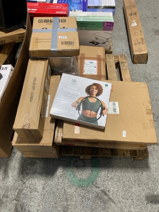 Lot 265  
            Marchington SR15 - Delivery or Collection 

                
PALLET OF ASSORTED ITEMS TO INCLUDE GAIAM PILATES TONING RING: LOCATION - A5 (KER...