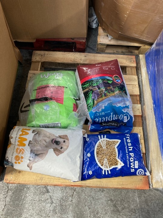 Lot 276  
            Marchington SR15 - Collection 

                
(COLLECTION ONLY) PALLET OF ASSORTED PET ITEMS TO INCLUDE FRESH PAWS WOOD PELLET ...