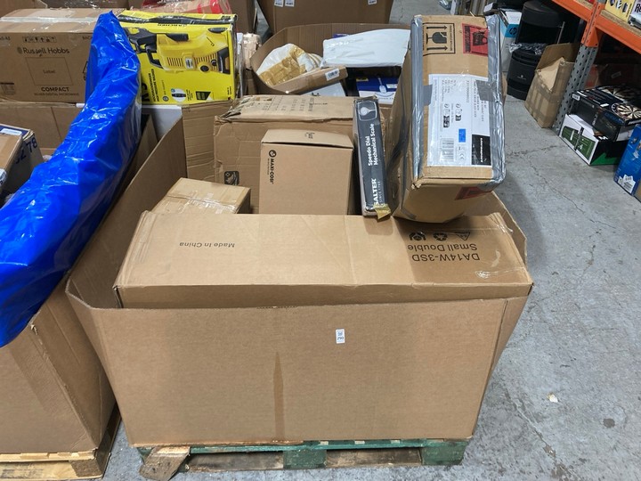 Lot 290  
            Marchington SR15 - Delivery or Collection 

                
PALLET OF ASSORTED ITEMS TO INCLUDE SALTER SPEEDO DIAL MECHANICAL SCALE: LOCATION...