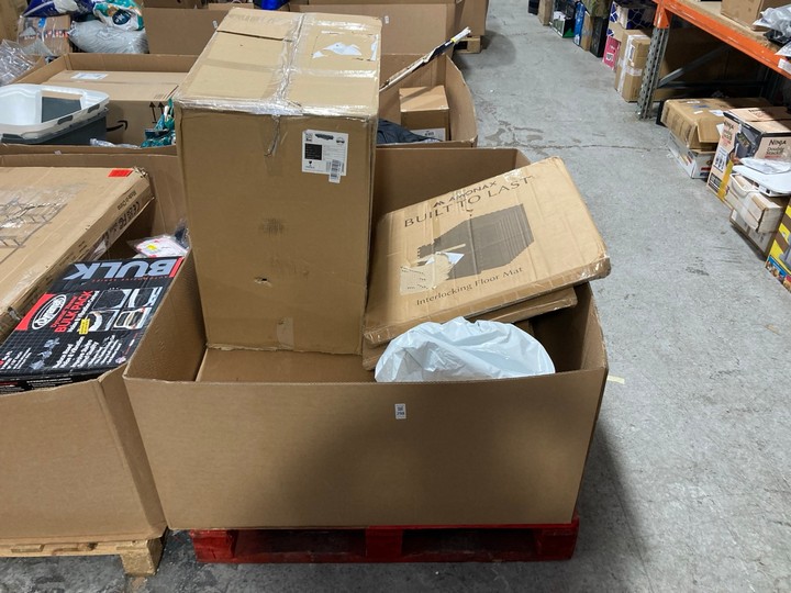 Lot 298  
            Marchington SR15 - Delivery or Collection 

                
PALLET OF ASSORTED ITEMS TO INCLUDE AMONAX INTERLOCKING FLOOR MAT: LOCATION - A8 ...